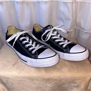 Converse | Chuck Taylor All Star Classic | Black & White | Size 10